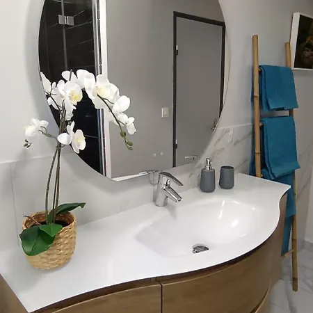 Les Azalees 68 M2 3 Etoiles 아파트 *